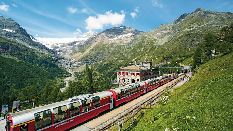 Eigene Anreise Schweiz: Zugreise mit dem Glacier und Bernina Express border=