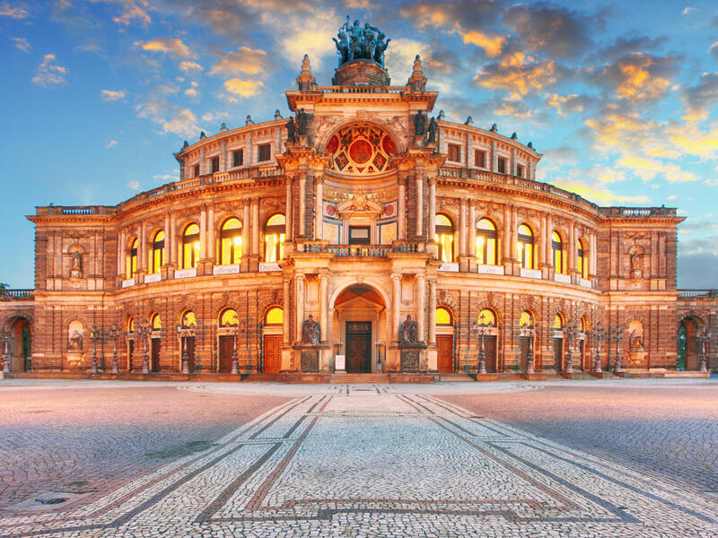 Eigene Anreise Dresden: Kurzurlaub mit Aufenthalt im Hotel Elbflorenz 2 bzw. 3 Nächte 4-Sterne-Hotel mit Frühstück Inkl. Wein- oder Sektführung im