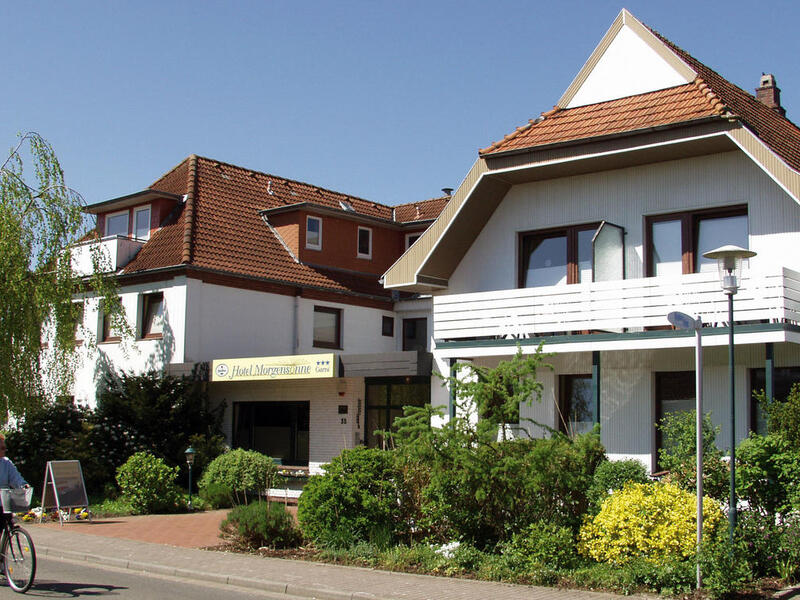 Eigene Anreise Nordsee: Kurzurlaub im Hotel Morgensonne in Büsum 3, 4 bzw. 7 Nächte 3-Sterne-Hotel mit Frühstück Inkl. 1 x Tageseintritt HafenSpa Eigene Anreise Nordsee: Kurzurlaub im Hotel Morgensonne in Büsum 3, 4 bzw. 7 Nächte 3-Sterne-Hotel mit Frühstück Inkl. 1 x Tageseintritt HafenSpa