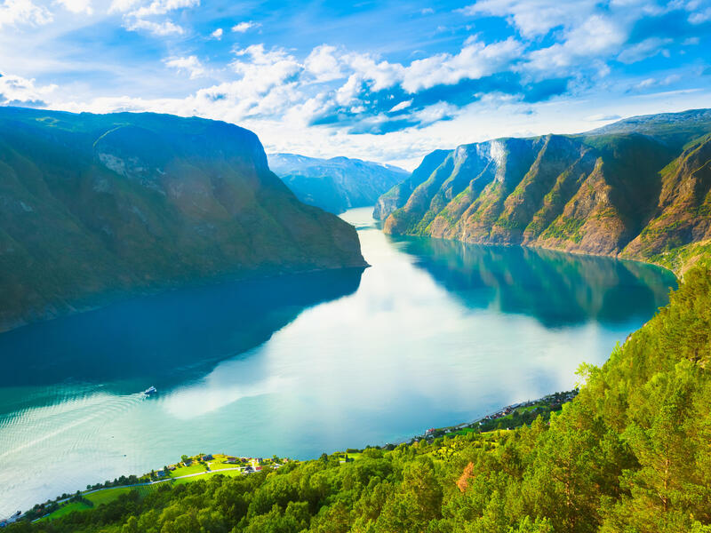 Kreuzfahrten Norwegen: Kreuzfahrt mit MSC Preziosa ab/an Hamburg 11 Nächte Premium-Schiff mit Vollpension Inkl. All Inclusive-Getränkepaket Easy i.