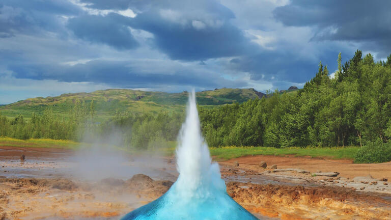 Rundreisen Island: Zwischen Feuerbergen, Eismeeren und donnernden Wassermassen