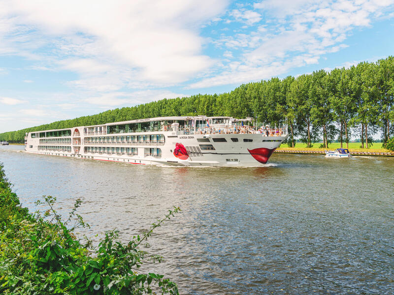 Kreuzfahrten Rhein – Niederlande: Flusskreuzfahrt mit A-ROSA SENA ab/an Köln 5 Nächte Premium-Plus-Schiff mit Premium alles inklusive  Hafenmetropol