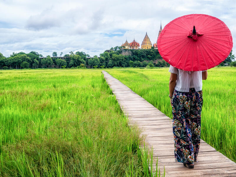 Rundreisen Thailand: Von goldenen Tempeln zu schwimmenden Märkten 13-tägig inkl. Flüge 3-/4-Sterne-Hotels mit Verpflegung Inkl. Ausflüge & Eintrit