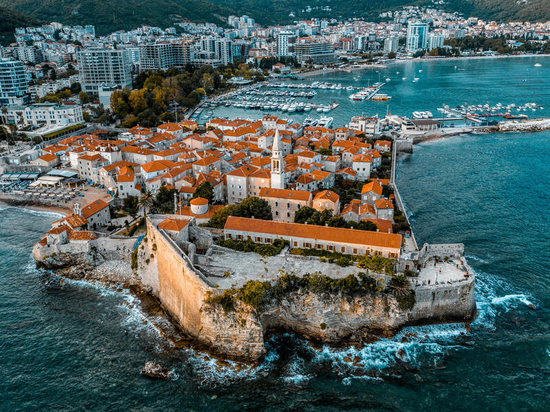 Rundreisen Albanien & Montenegro: Küstenstädte, Burgen & mediterraner Charme 8-tägig inkl. Flüge 4-Sterne-Hotels mit Halbpension Inkl. Eintrittsge