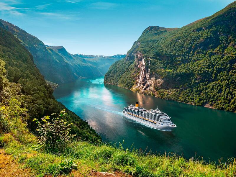 Kreuzfahrten Norwegen – Fjorde: Kreuzfahrt mit der Costa Favolosa ab/an Hamburg 9 Nächte Premium-Schiff mit Vollpension Inkl. Trinkgelder an Bord im