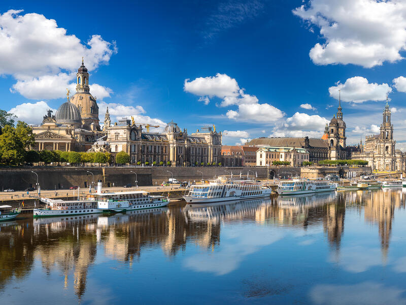 Eigene Anreise Dresden: Städtereise im Hotel Am Terrassenufer 2 Nächte Stadthotel mit Frühstück Inkl. Stadtrundfahrt i. W. v. 40 €