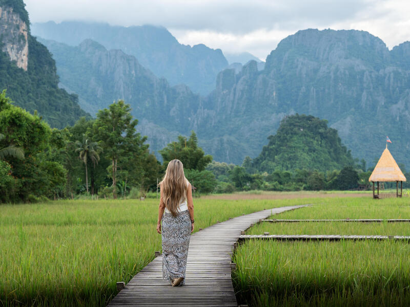 Erlebnisreisen Thailand & Laos: Tempelglanz, Tropenfluss und Traumstrand 18-tägig inkl. Flug 3-/4-Sterne-Hotels mit Verpflegung Inkl. Ausflüge & Ein