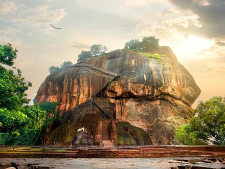 15 Tage Rundreisen Sri Lanka & Malediven: Zwischen Buddha und türkisblauen Wellen