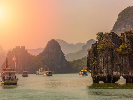 Kreuzfahrten Asien: Kreuzfahrt mit AIDAstella von Bangkok Ã¼ber die Halong-Bucht bis Singapur inkl. 2 NÃ¤chte Bangkok