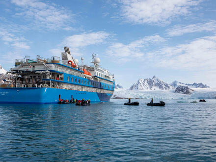 10 Tage Kreuzfahrten Dänemark - Kopenhagen & Grönland: Arktis-Expeditionskreuzfahrt mit Ocean Albatros ab/an Kangerlussuaq inkl. Zodiac-Fahrten