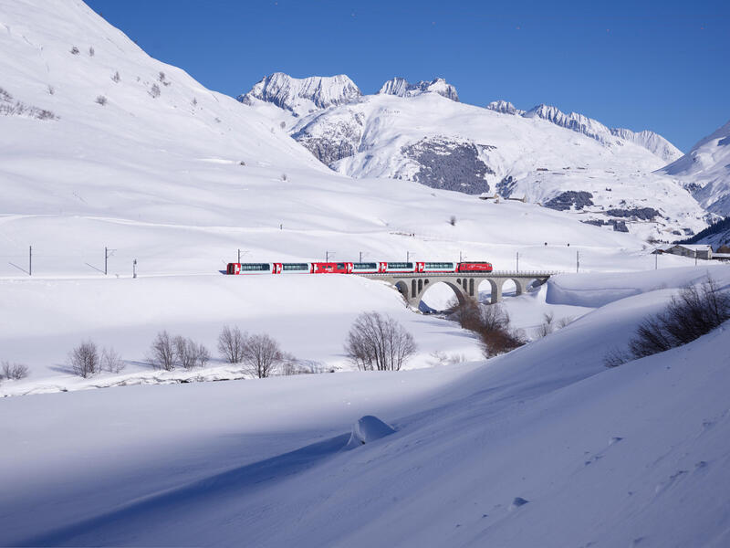 Eigene Anreise Schweiz: Bahnerlebnisreise mit 4 Nächten von Brig bis Chur 4 Nächte 3-Sterne-Hotels mit Frühstück Inkl. Panoramafahrten im Glacier